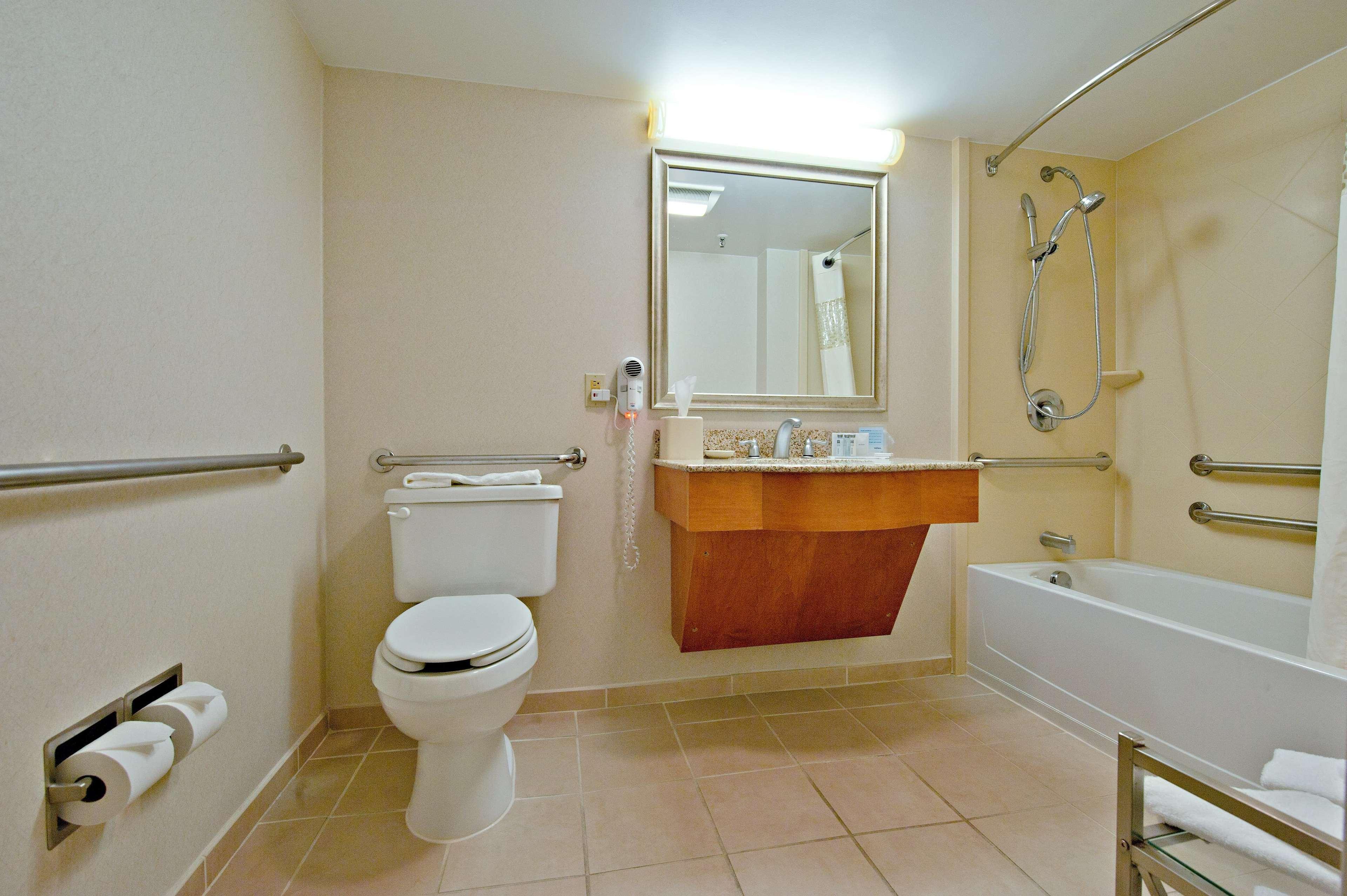 Hampton Inn Portland-Airport South Portland Værelse billede