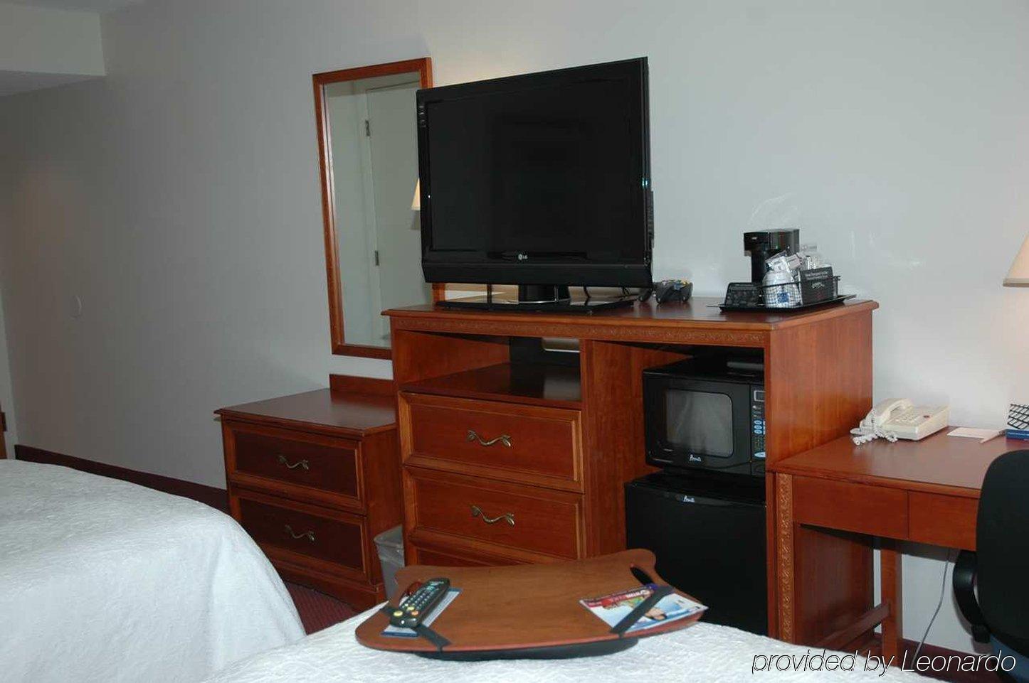 Hampton Inn Portland-Airport South Portland Værelse billede
